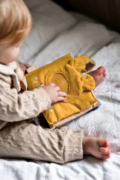 Fabelab Open Ended Speelgoed^Fabric book my family album | Ochre |