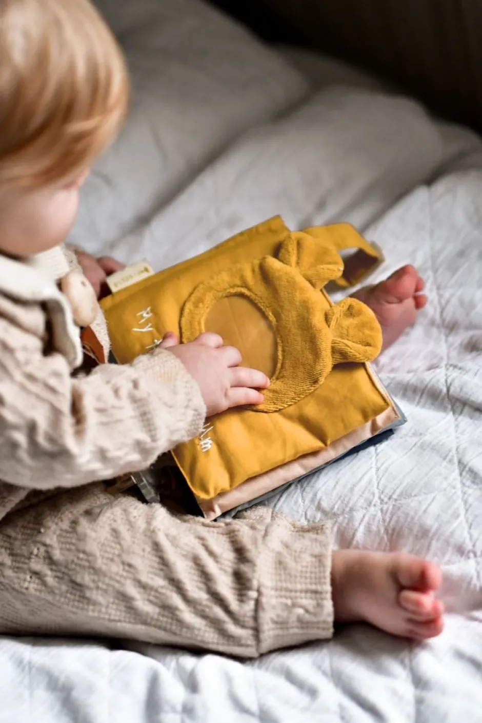 Fabelab Open Ended Speelgoed^Fabric book my family album | Ochre |