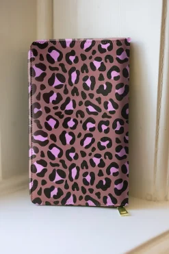 DAMES Poespas Overige Accessoires | Snøpskes^Family paspoort | Burgundy leopard | Studio