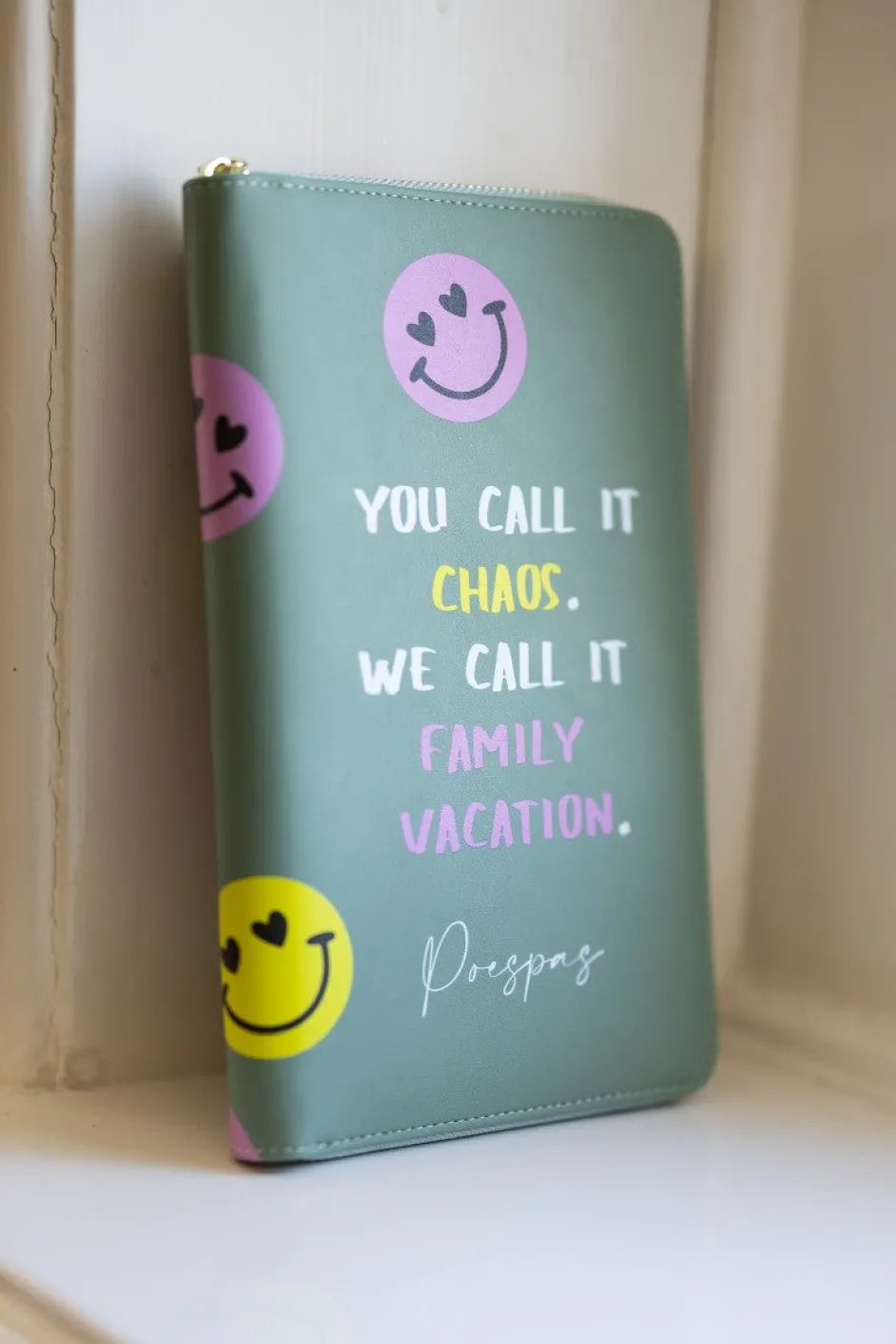 DAMES Studio Poespas Overige Accessoires | Snøpskes^Family paspoort | Smiley |