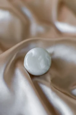 DAMES Poespas Home Babykamer | Vloerkleden^Kastknop marmer | Creme