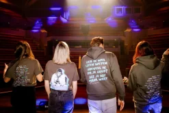 DAMES/Heren Studio Poespas Heren^T-shirt alles komt goed | Jaap Reesema Merch